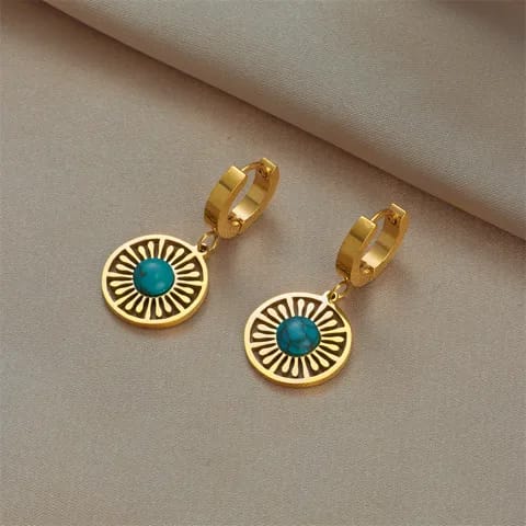 Goudkleurige Hoepeloorbellen met Turquoise Zonaccent